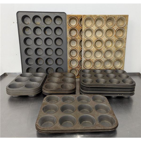 Assorted Baking Pans - Lot of 19pcs