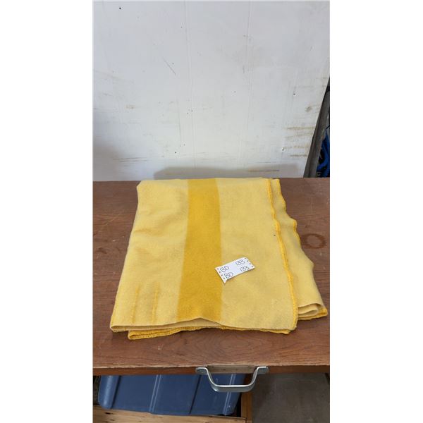 Vintage Hudson Bay Company 4 Point Wool Blanket. Missing Tag