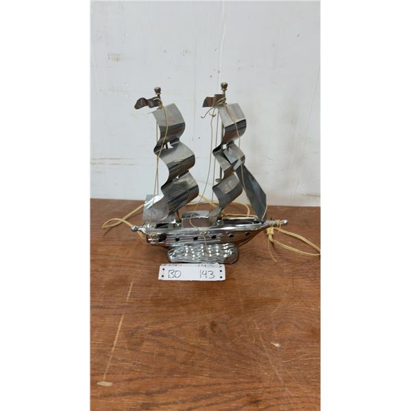 Vintage Mid Century Art Deco Chrome Sail Boat Lamp. By Leviton, Works