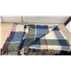 Image 5 : Vintage Álafoss Made in Iceland Pure Wool Throw Blanket