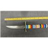Image 2 : Vintage First Nations Hunting Knife with Beaded Handle and Fringed Suede Sheath