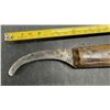 Image 3 : Antique Fixed Blade Curved Billhook Skinning Hawksbill Knife with Wooden Handle and Lanyard Ring