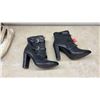 Image 12 : Black Faux Fur-Trimmed Winter Boots, Sz 9, 3 Pairs of Women's Flats, Sz 8.5 and 9, Black Ankle