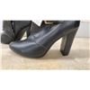 Image 14 : Black Faux Fur-Trimmed Winter Boots, Sz 9, 3 Pairs of Women's Flats, Sz 8.5 and 9, Black Ankle