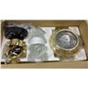 Image 5 : 42” New Hugger Ceiling Fan with 5 Reversible Blades, Light Kit, and Hardware