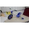 Image 1 : Razor RipRider 360 Caster Trike, Blue and Silver, Three-Wheeled Drift Ride-On