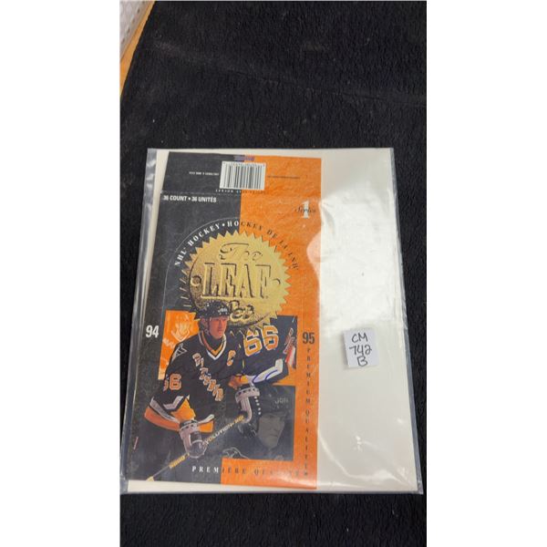 Signed Mario Lemieux Leaf Hockey Box