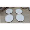 Image 2 : Inspiration Porcelain 16-Piece Dinnerware Set