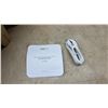 Image 3 : EKO iMira Ultra Clear Lighted Sensor Mirror, USB-C Cable, and Use Instructions