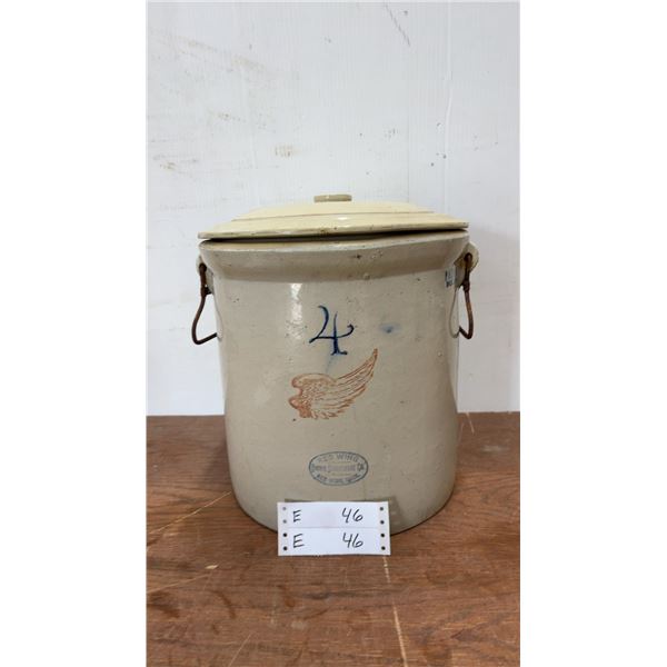 Red Wing Union Stoneware Co. 4 Gallon Crock with Lid and Wire Bail Handles