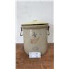 Image 1 : Red Wing Union Stoneware Co. 4 Gallon Crock with Lid and Wire Bail Handles