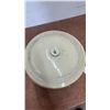 Image 5 : Red Wing Union Stoneware Co. 4 Gallon Crock with Lid and Wire Bail Handles