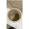 Image 5 : Medalta Potteries 5 Gallon Crock with Wood and Wire Handles, Redcliff, Alta. Canada