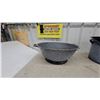 Image 5 : Vintage Grey Speckled Enamelware Water Bath Canner with Lid and Wash Basin