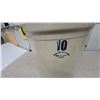 Image 2 : Medalta Potteries 10-Gallon Stoneware Crock With Domed Lid and Wire Handles, Redcliff, Alberta