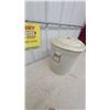 Image 5 : Alberta Potteries Ltd. 6 Imperial Gallon Stoneware Crock, Redcliff, with Beaver Graphic