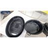 Image 3 : Granite Ware Black Speckle Enamel Cookware, Oval Roasters with Lids and cast Dutch Ovens