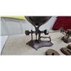 Image 2 : Antique Standard Scale and Supply Company Cast Iron 50 lb Scoop Scale with Weights, Circa 1878