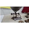 Image 3 : Antique Standard Scale and Supply Company Cast Iron 50 lb Scoop Scale with Weights, Circa 1878
