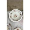 Image 5 : Royal Albert Petit Point 66-Piece China Set