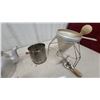 Image 4 : Vintage Kitchenware Lot: Credful Miracle Grater, Aluminum Kettle, Bromwell's Sifter, Ladle