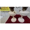 Image 7 : Pair of Antique Milk Glass Aladdin Lincoln Drape Kerosene Oil Lamps