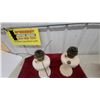 Image 6 : Pair of Antique Aladdin Milk Glass Kerosene Oil Lamps with Ribbed Founts