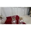 Image 5 : Set of Four Antique Glass Oil Lamps with Clear Chimneys, Green Fluted and Frosted Heart Designs