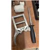 Image 6 : Paint Roller Handles, Trays, and Batteries with Battery Tester