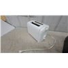 Image 4 : Proctor Silex 2-Slice Pop-Up Toaster and Proctor Silex Toast-R-Oven Countertop Toaster Oven