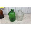 Image 8 : Four Finger Jugs