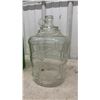 Image 9 : Four Finger Jugs