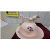 Image 2 : Vintage Pink Ceramic Pitcher and Basin Washstand Set with Rose Floral Motif