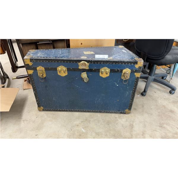 Vintage Tuna in Trunk with Brass Hardware
