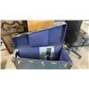 Image 6 : Vintage Tuna in Trunk with Brass Hardware