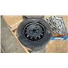 Image 10 : Set of 4 Michelin Winter Tires on Rims with Hub Caps, 205/55R16 on 5 × 114.3mm Steel Rims, centre