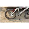 Image 6 : Snakebite Mongoose "Mole" 16” Bicycle with Velo Seat and Red Hand Grips