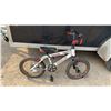 Image 9 : Snakebite Mongoose "Mole" 16” Bicycle with Velo Seat and Red Hand Grips
