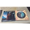 Image 4 : 11 Vintage Vinyl Record Lot: Lionel Richie, Pat Benatar, Buddy Holly