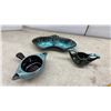 Image 5 : Blue Mountain-Style Pottery Swan Planters, Serving Dishes, and Pitcher
