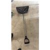 Image 2 : Lot of 5 Garden Tools: Snow Shovel, 2 Shovels, Hoe, and Pitchfork