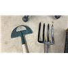 Image 7 : Lot of 5 Garden Tools: Snow Shovel, 2 Shovels, Hoe, and Pitchfork