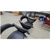 Image 3 : 2x Vintage regency barrel style chairs