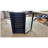 Image 6 : Vinotemp VT-34 Wine Cooler Refrigerator with Glass Door and Wire Rack