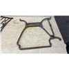 Image 7 : Antique Singer Manufacturing Company Cast Iron Treadle Sewing Machine Stand Legs and Cross-Brace