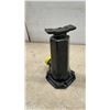 Image 5 : 2 MotoMaster Axle Stands and Bottle Jack
