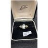 Image 2 : 925 Ring, Size 8, 3 Stones, 1.8 Grams