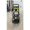 Image 2 : Brute by Briggs and Stratton 2700 PSI 2.3 GPM Pressure Washer with Spray Tips and Wand