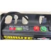Image 3 : Brute by Briggs and Stratton 2700 PSI 2.3 GPM Pressure Washer with Spray Tips and Wand