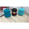 Image 12 : Singer Mod. 700 Home Knitter, with Manuals, Yarn, Sewing Handle, and Accessories